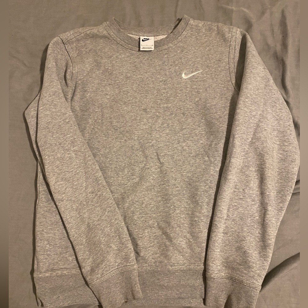 Nike Men's Heather Gray Crewneck Sweater